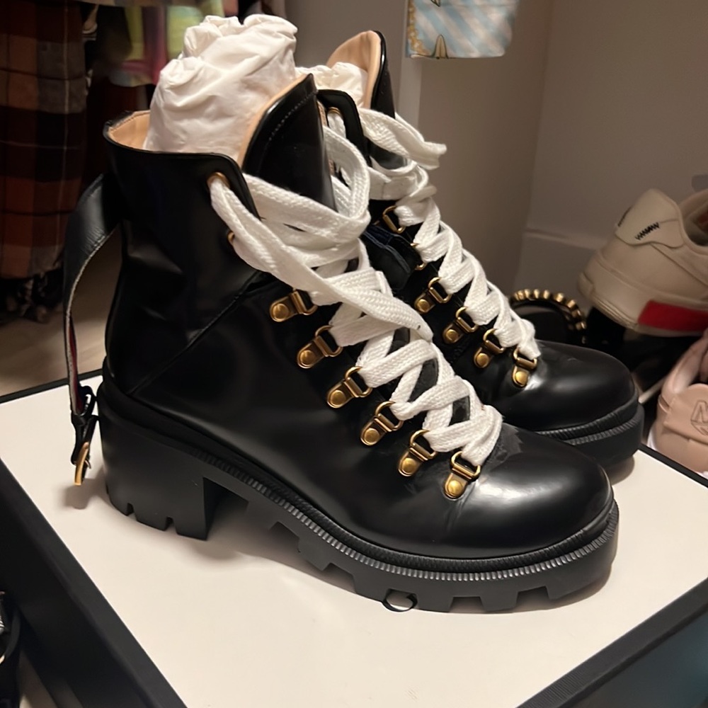 Women’s Gucci Boots - Picture 4 of 5